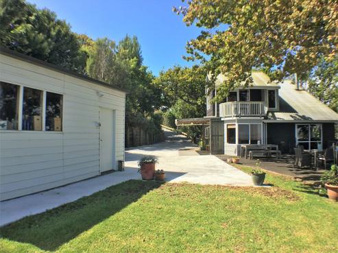 109 Pleasant Wood Place, Thames