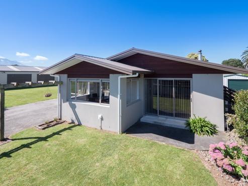 10 Ponderosa Place, Opunake