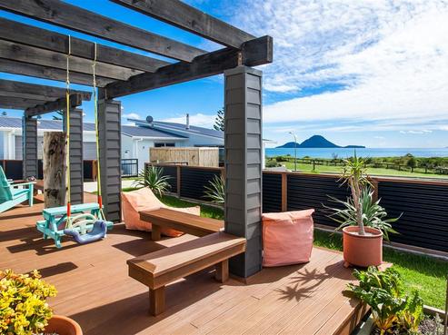 8 Pacific Parade, Coastlands