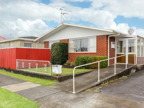 3/6 Karamu Street, Strandon