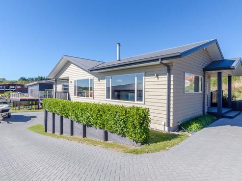 27 Botanical Heights Drive, Waipahihi