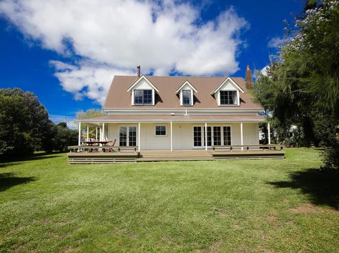 449 School Road, Tomarata