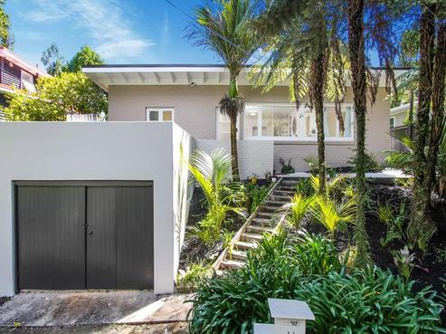 11 Hollywood Avenue, Titirangi