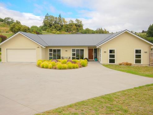 47 Dalmore Way, Acacia Bay