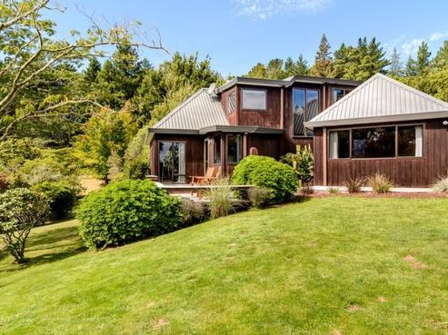 131 Westdale Road, Redwood Valley