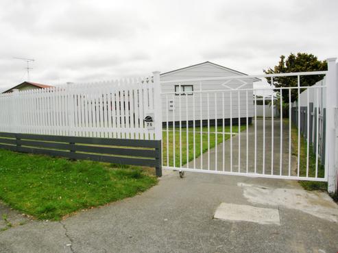 76 Shifnal Drive, Randwick Park
