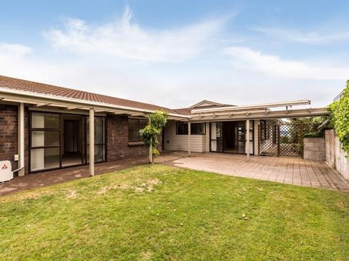 7 Sunset Street, Hilltop