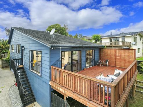 2/96A Birkdale Road, Birkdale
