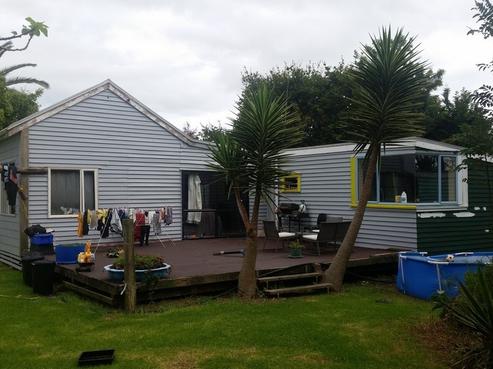 74 West Road, Awanui