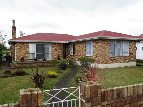 12 First Avenue North, Waihou