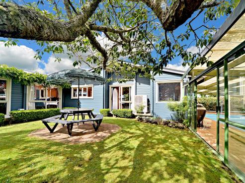 719 Runciman Road, Runciman