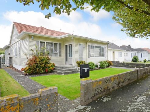 20 Hall Crescent, Epuni