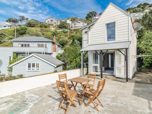 90 Evans Bay Parade, Roseneath