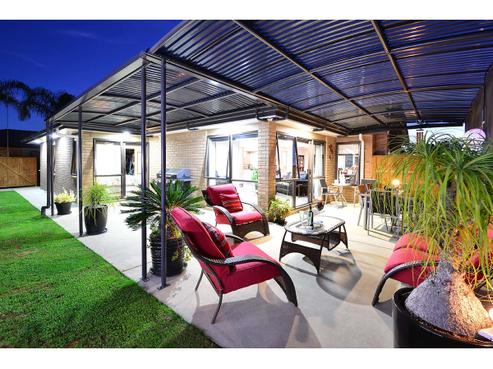 10 Raabia Close, Parakai