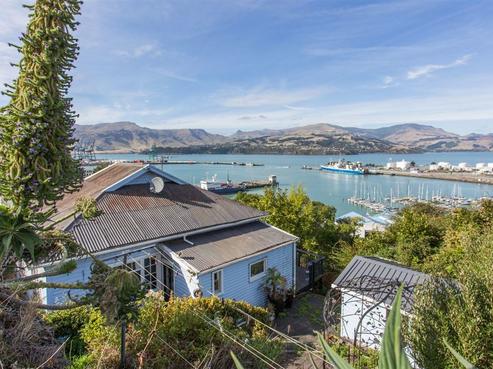 11 Cunningham Terrace, Lyttelton