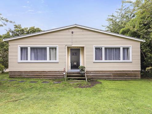 419 Sunset Road, Sunnybrook