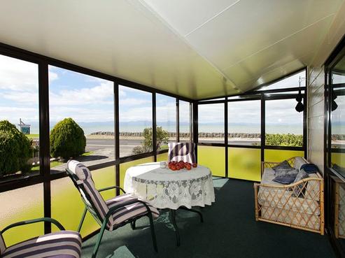 963 East Coast Road, Kaiaua