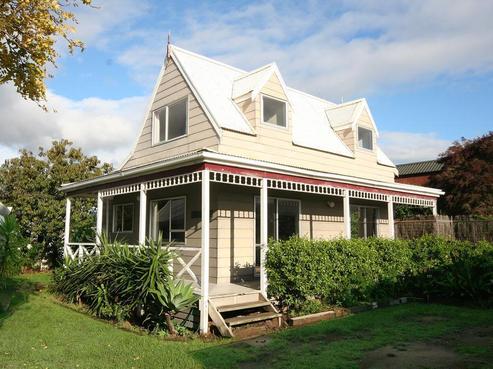 511B Ocean Road, Whangamata