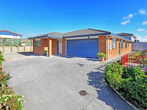 26 Robert Ross Place, Clendon Park