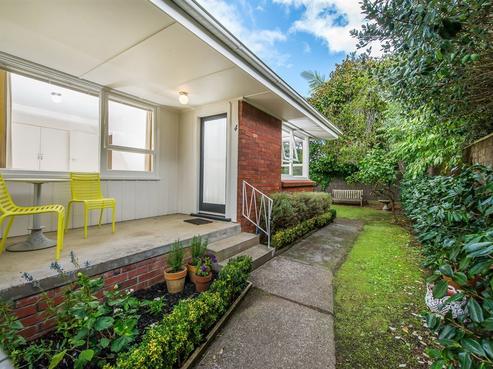 4/179 Victoria Road, Devonport