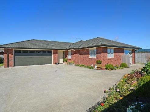 46 Sunstone Crescent, Brown Owl