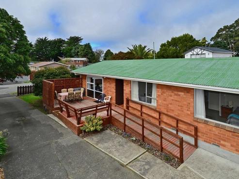 29 Kawau Crescent, Bromley