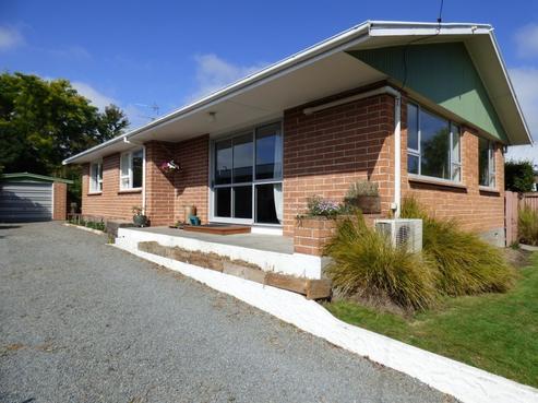52 Chalmers Avenue, Hampstead