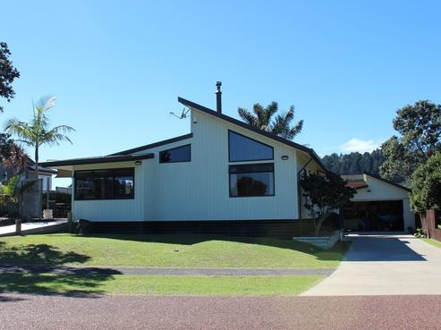 111 Rimu Place, Matarangi