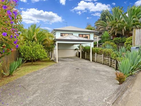 1/82 Totaravale Drive, Totara Vale