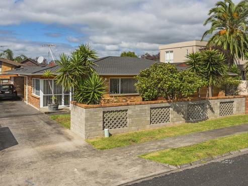 10 Luton Avenue, Sunnyhills