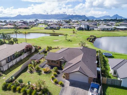 71 Barbados Way, One Tree Point