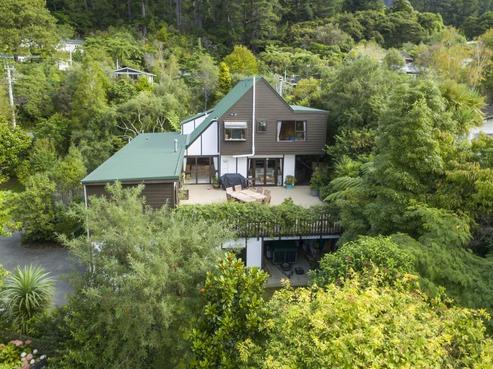 37 Jocelyn Crescent, Pinehaven