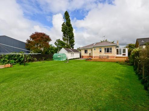 15 Bond Street, Hamilton East
