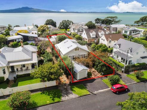 32 Oxford Terrace, Devonport