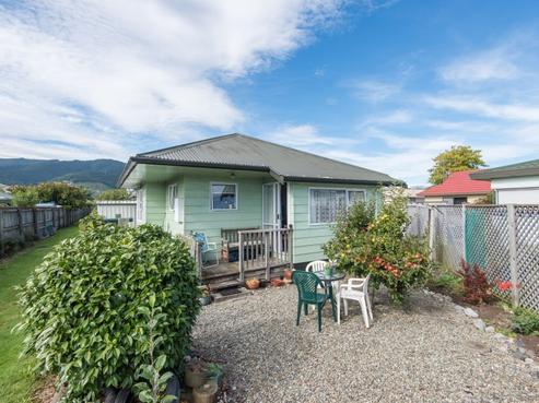 13 Birchwood Grove, Richmond