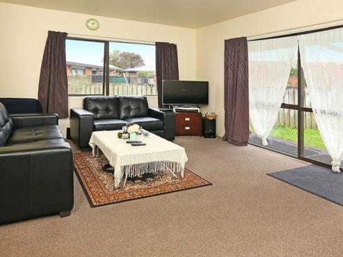 2/6 Takanini School Road, Takanini