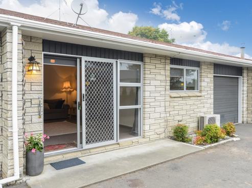 2/405 Omahu Road, Frimley