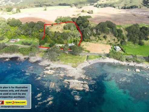 10666 State Highway 35, Waihau Bay