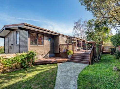 1/15 Billabong Place, Botany Downs
