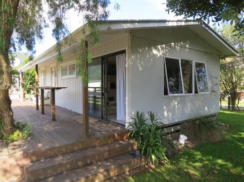 1180 Kennedy Bay Road, Tuateawa