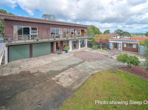 17A Grande Vue Road, Hillpark