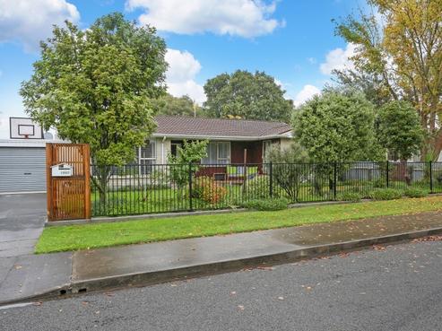 1067 Kauri Street, Mahora