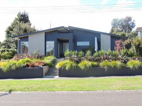2/12 Ingle Avenue, Waipahihi