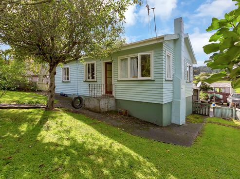 4 Snake Hill Road, Kamo