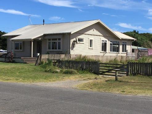 16 Hunia Terrace, Himatangi Beach