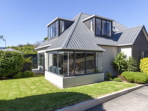 18 Garden Road, Raumati Beach