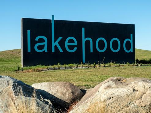 22 Waterton Point, Huntingdon/Lake Hood