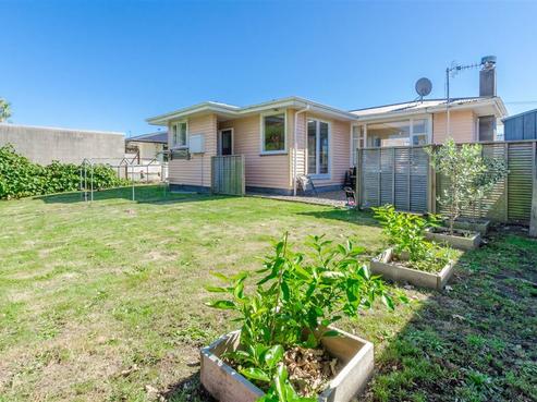 32 Gray Avenue, Paraparaumu Beach