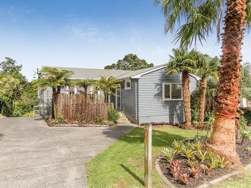1/14 Norman Road, Titirangi