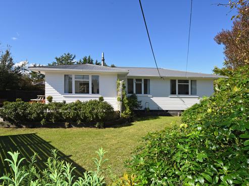 35 Daniel Street, Martinborough